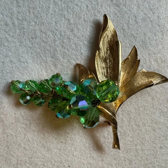 Beautiful vintage preowned Brooch - Picture 3 of 12